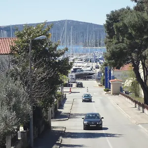 foglaljon itt